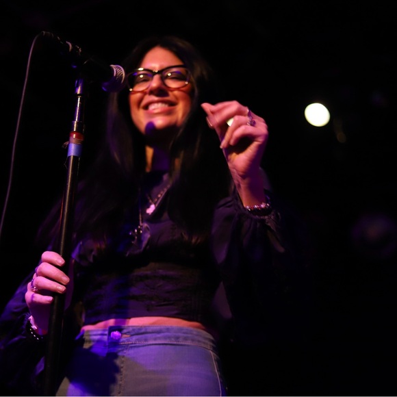 Meet your Posher, Nikki Kryptonite - Picture 8 of 8